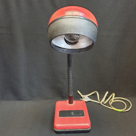 Лампа настольная ННБ42-60-005, работает, выключатель заело в положении "вкл". СССР. Картинка 2